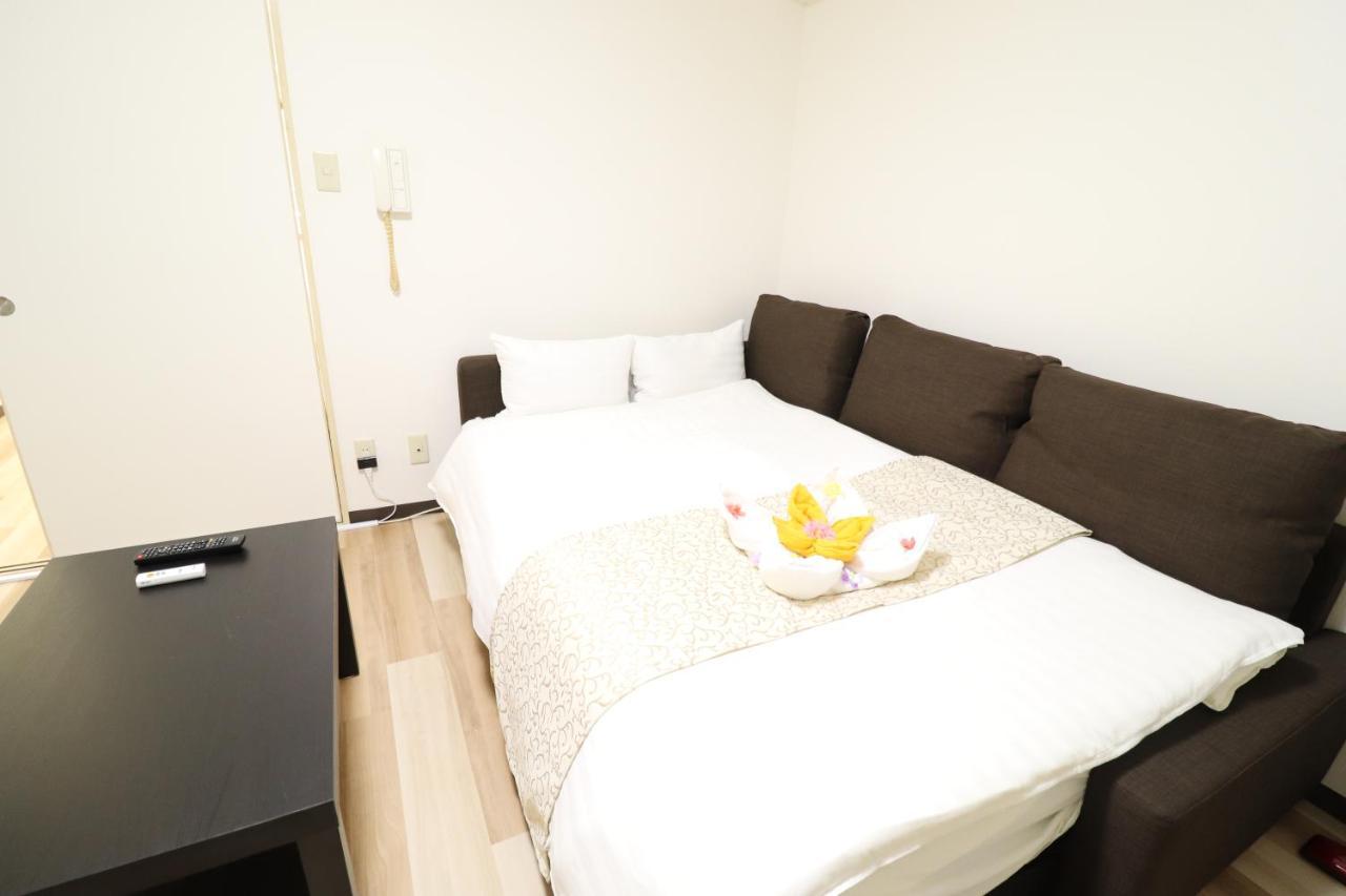 Court Saiwaicho Appartement Osaka Buitenkant foto